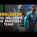 Bangladesh Fans Welcome The Pakistan Team Bus Ahead Of First #BANvPAK T20I | PCB | MA2E