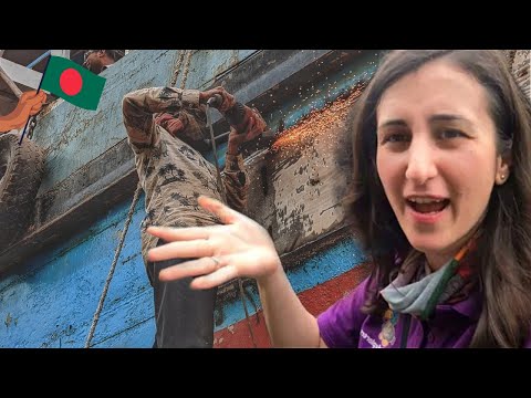 THE GREAT SHIPBUILDERS OF BANGLADESH🇧🇩 Hardworking people in Old Dhaka Bangladesh VLOG |Puran Dhaka