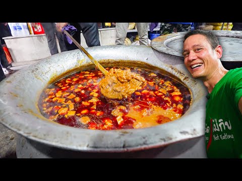 Ultimate Bangladeshi Food!! GIANT WHOLE COW MEZBAN in Chittagong, Bangladesh!!