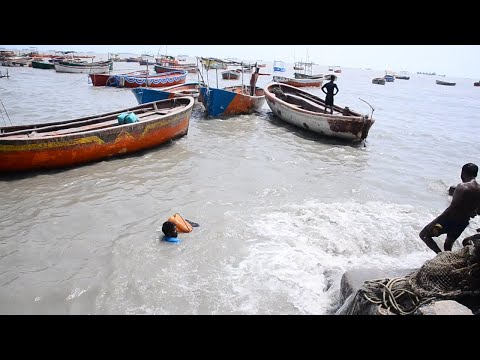 সাগরে  মজার গোসল ।sea beach in Bangladesh (World Popular Sea Beach)