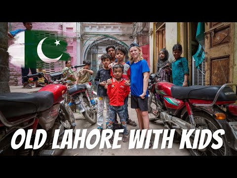 LAHORE, PAKISTAN: Exploring Pakistan with kids (inside the old walled city of Lahore).