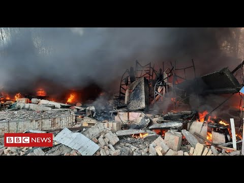 Fireball after Russian missile hits airport in western Ukraine – BBC News