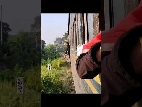 লোকাল ট্রেনে ভ্লগ #shorts #বাংলাদেশ #viral #bangladesh #ytshorts #train #bd #solo #travel #journey