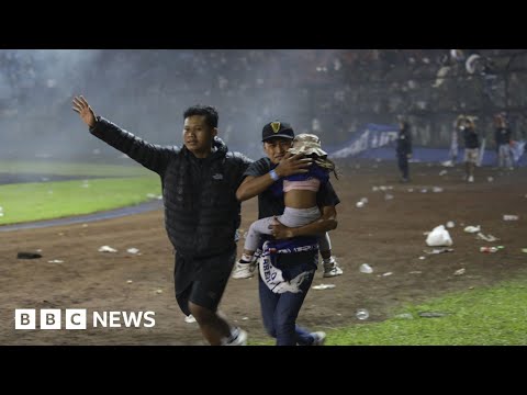Scores killed in Indonesia football stadium crush – BBC News