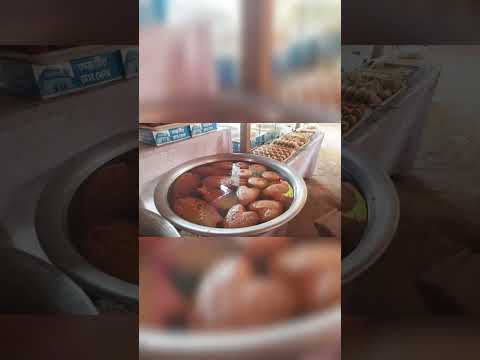 মেলায় এসে বিভিন্ন ধরনের মিষ্টি খেলাম 😊 Bangladesh food vlogs