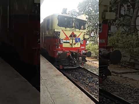 sealdah to howrah mal train vai dankuni #shorts #travel #bangladesh #india #sealdah #howrah #train