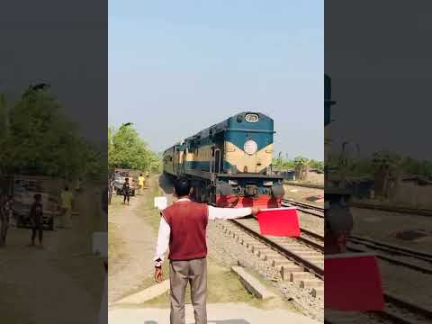 Indian loco in Bangladesh #railway #trains #shorts #railfans #travel #trainjourney #dieselengine