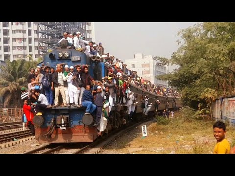 World's Dangerous train in Bangladesh | Bissow ijtema train travel in tongi,Bangladesh