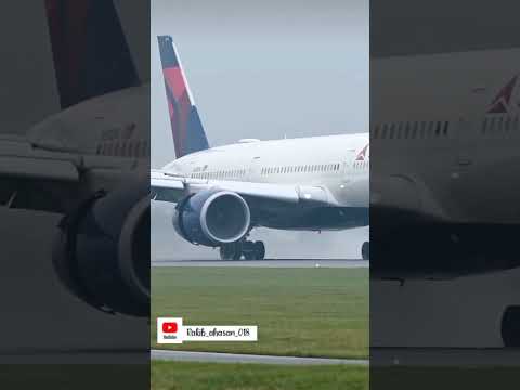 #delta #airbus #flight #landing #dubai #usa #viral #travel #bangladesh #ytshorts #subscribe #pilot