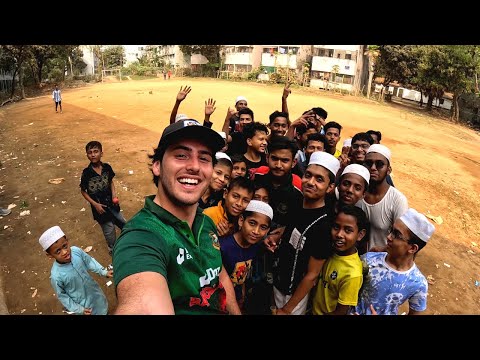 Playing Cricket with Locals in Bangladesh 🇧🇩