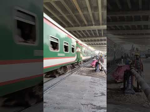 Human Sheild #subscribe #travel #bangladesh #train #cycling #india #cycle #ytshorts #railways