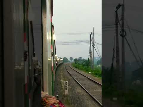 Tum q #travel #bangladesh #railway #train #viral #vlog #shortvideo #trending #song #viralvideo #wow
