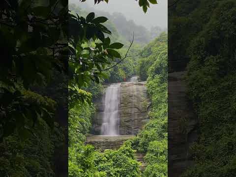 #tranding #travel #bangladesh  পাহাড়ের নিশানা মাঝ দিয়ে ছুটে চলেছে এক অবাধ জলধারা তার নাম ই ঝর্ণা।