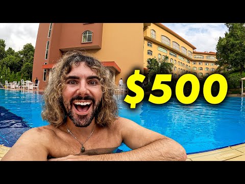 I stayed in Bangladesh's most EXPENSIVE hotel! 🇧🇩